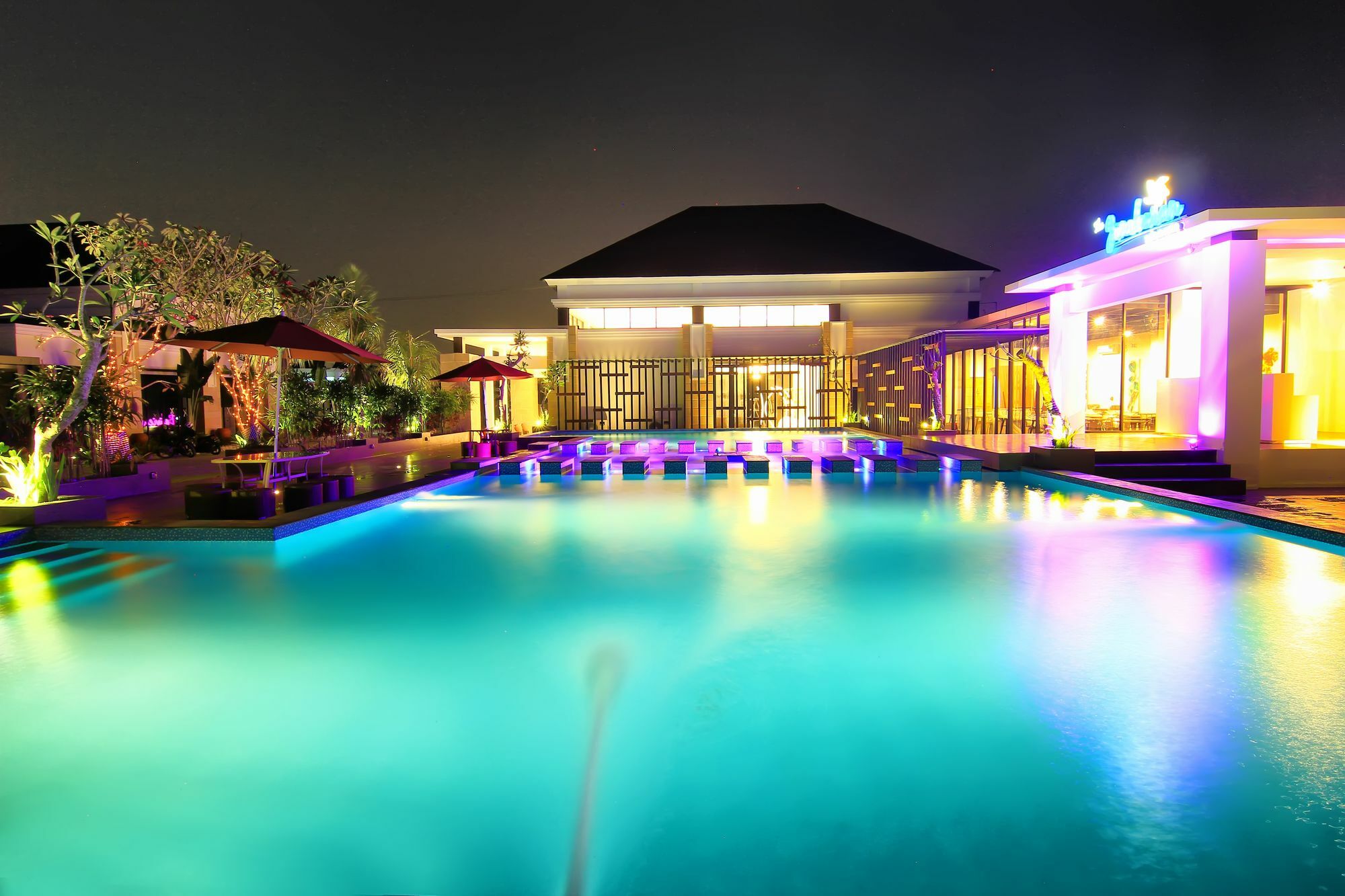 The Baliview Luxury Villas & Resto Pekanbaru Exterior photo